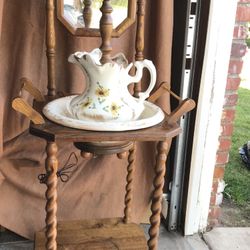 Antique Wash Stand And Lamp 