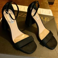 BASICALLY BRAND NEW “STEVE MADDEN” Womens Dillion Print Dress Sandals Black 9 Medium!