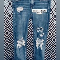 American Eagle Brand New Ripped Jeans Size 6