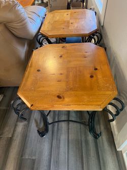 Matching coffee table and end table