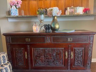 Wayborn Roman Sideboard