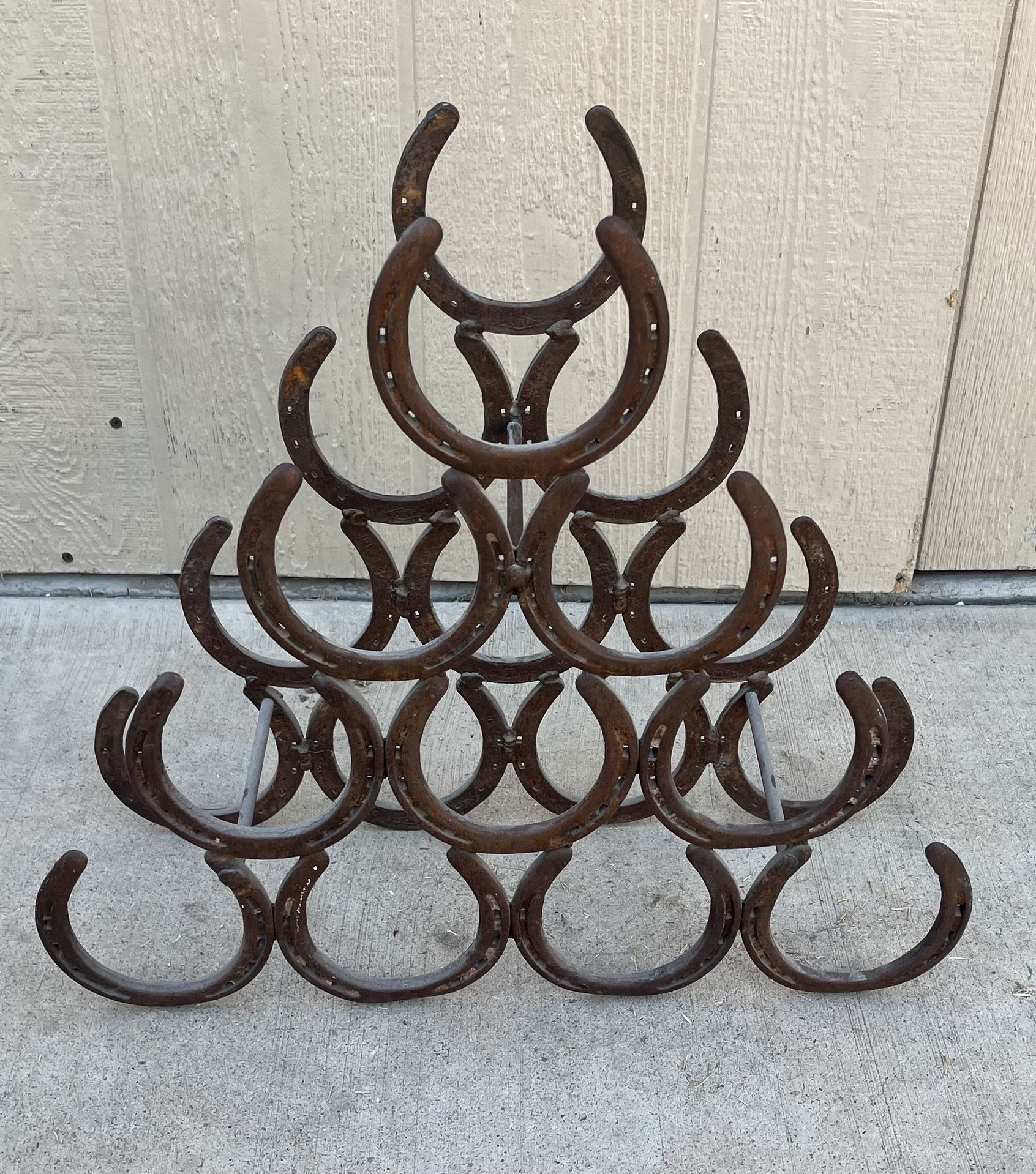 Western Themed Horse Shoe Wine Rack
