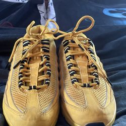 Nike Kids Yellow and Black Sneakers