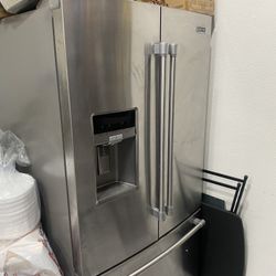 Free refrigerator!!!!