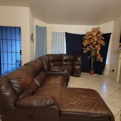 8 PC Secional 3 Recliner Set