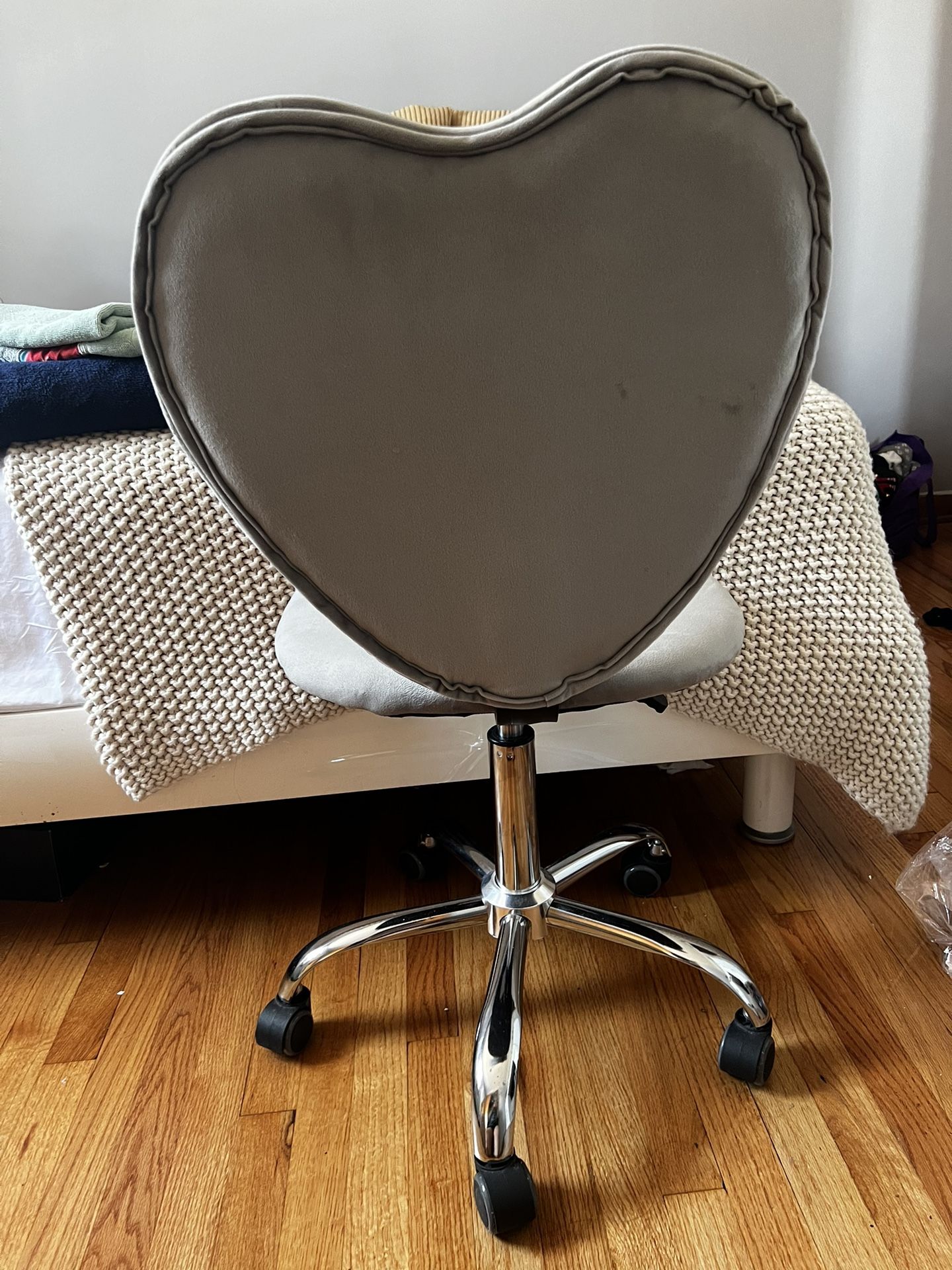 Vanity Chair Heart Shaped Grey 60$ (OBO)