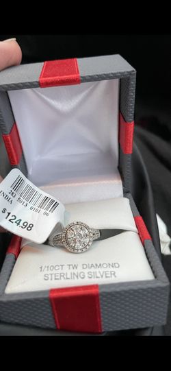 1/10 CT T.W Diamond & Silver Ring