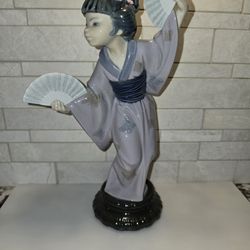 Lladro Japanese Geisha with Parasols  Figurine 