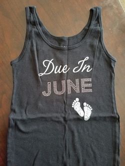 Motherhood Due In June Maternity Graphic Tank Top size M