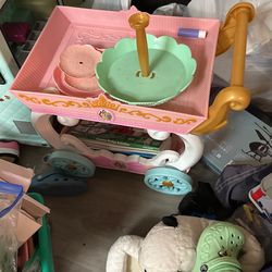 Free Castle Cart . Pick Up Asap
