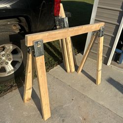 Sawhorse brackets with 2x4’s / Read Below ⬇️ 