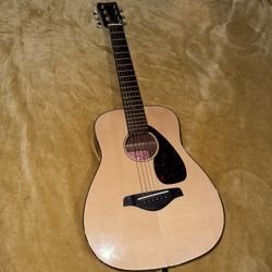 Yamaha Guitar 