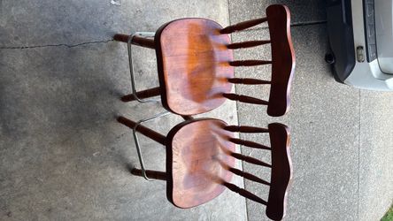 Swivel bar chairs