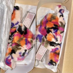 Ugg Slides Size 7 Perfect Condition $90