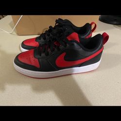Nikes Size 6.5 Y
