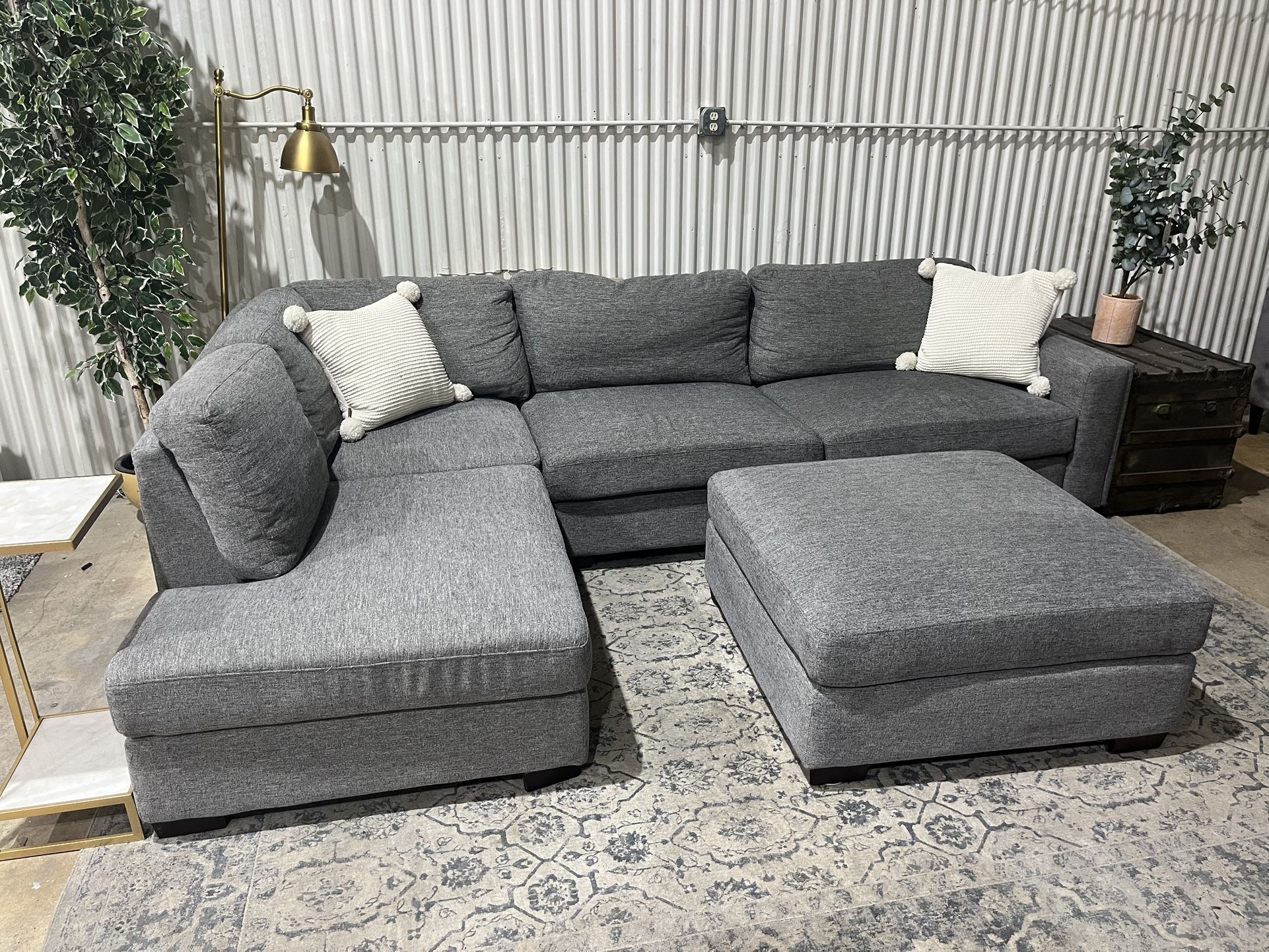 Sectional Sofa Couch - Chaise Lounge - Ottoman - 3pcs - Cleaned - Comfy - Delivery Available
