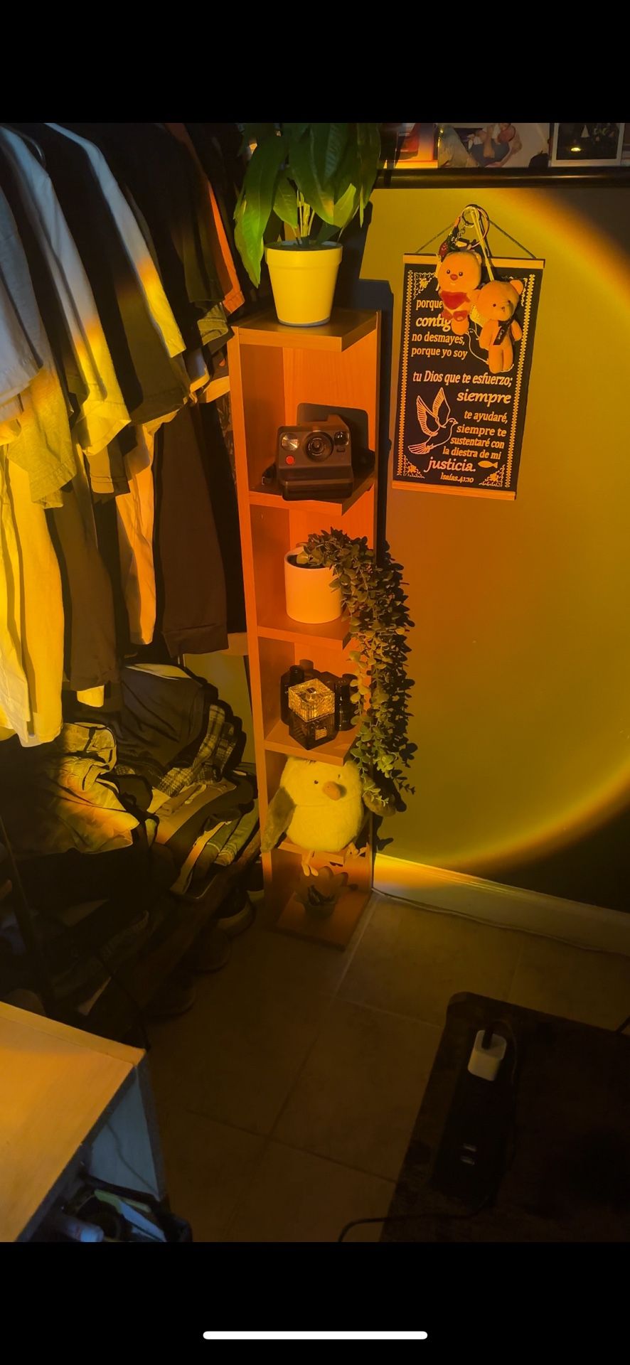 Corner Shelf Piece