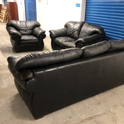 Black leather living room set good condition