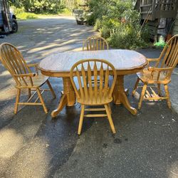 Oak Table And 4 Chairs 