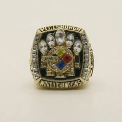 Pittsburgh Steelers 2005 is Super Bowl championship ring.