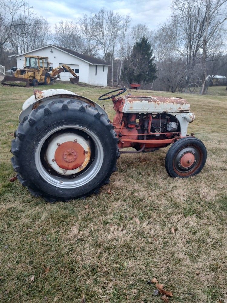 1942 2N Ford Tractor 