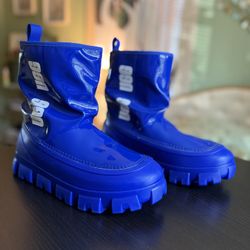  Ugg Boots Size 8(New)