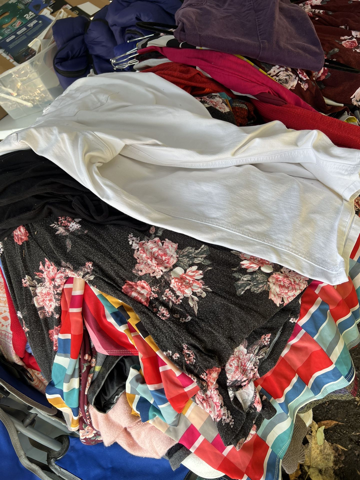Lots Of Women’s Clothes $1 Per Item Or Make A Deal