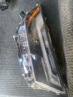 2022-2025 RAV4 RH HEADLAMP (P)