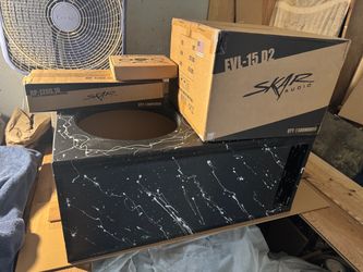 // EVERYTHING BRAND NEW// custom built ported box..SKAR EVL SUBWOOFER SKAR 1200 w amplifier .4 gage Wiring kit.. box tuned 32 hrz