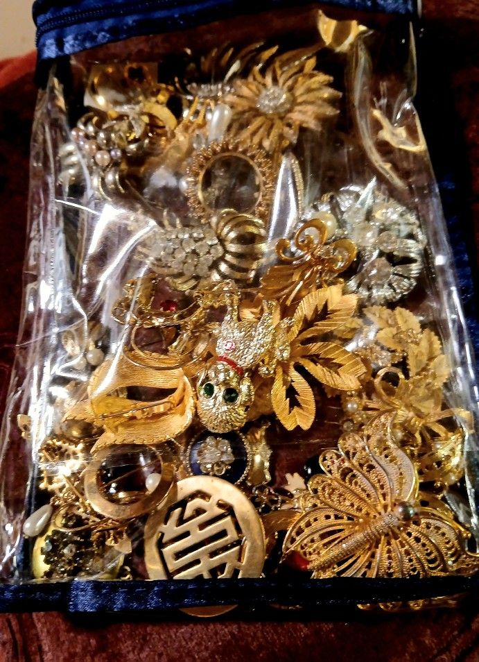 Vintage Brooch Curated Grab-bag