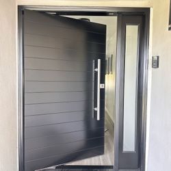 Morden Pivot Doors R/L Swing In