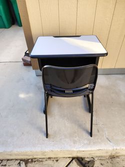 BLACK STUDENT HEAVY DUTY DESK