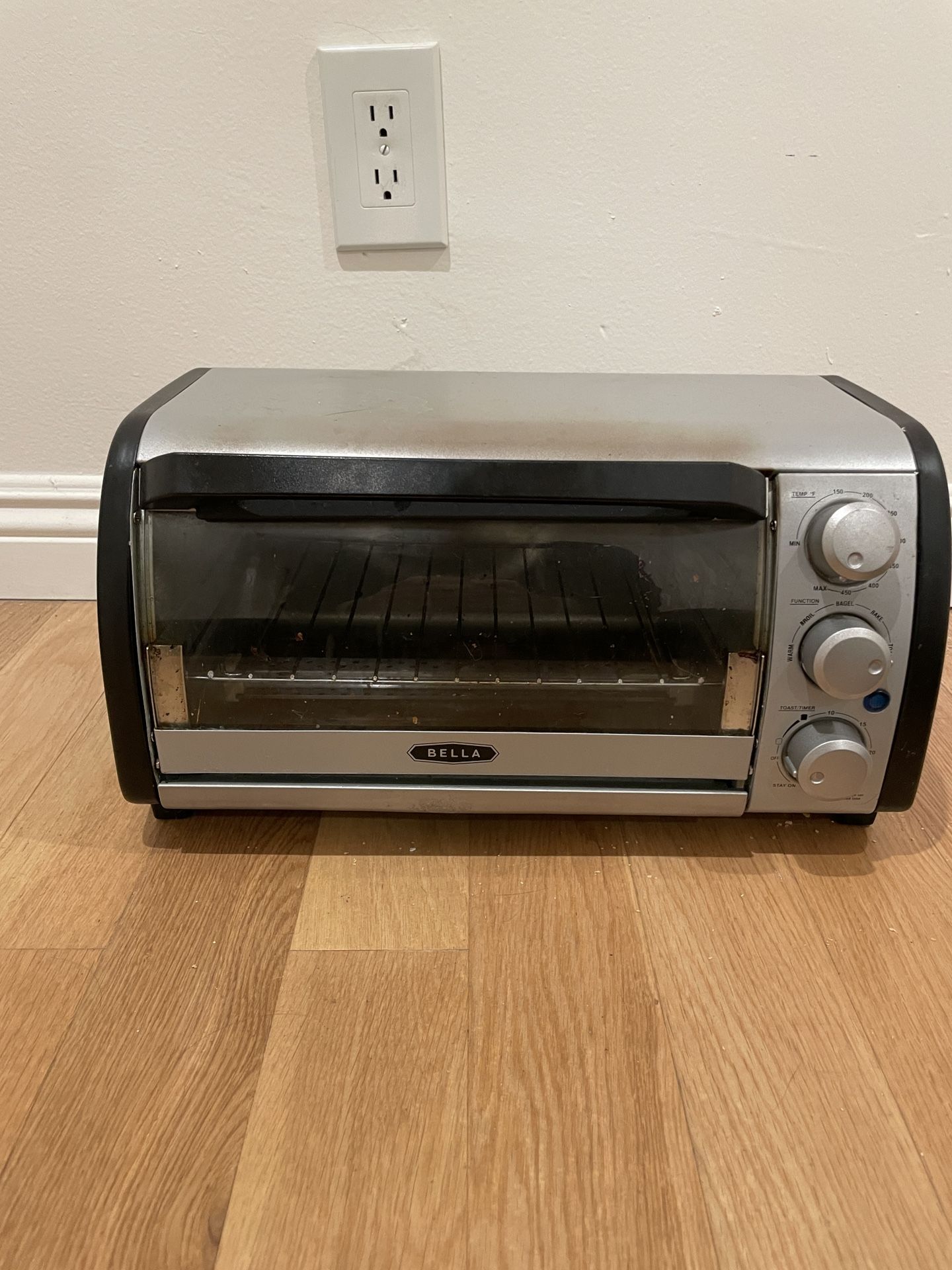 FREE Bella Toaster Oven for Sale in West Hollywood, CA OfferUp