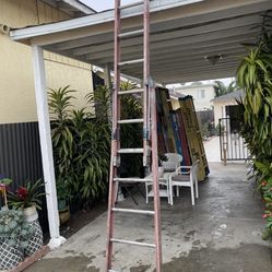 Excellent Condition, Fiberglass Ladder