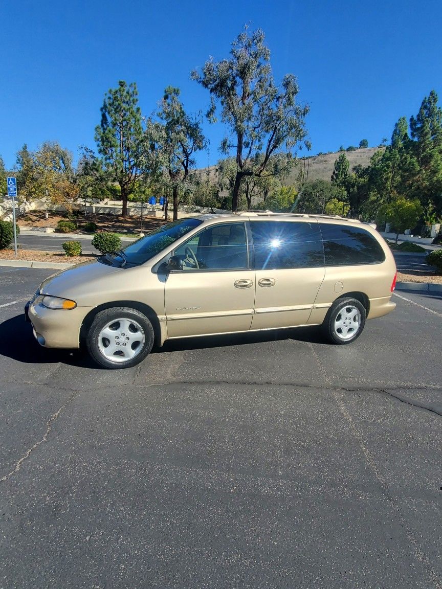 2000 Dodge Caravan/Grand Caravan