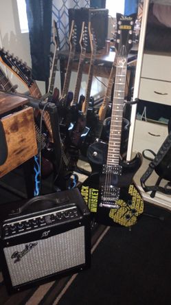 Schecter Diamond Series Coldcock Rare Find 2014 Mint Condition & Fender Mustang 1 Amp 
