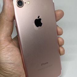 iPhone 7 32gbROSE GOLD(UNLOCKED)