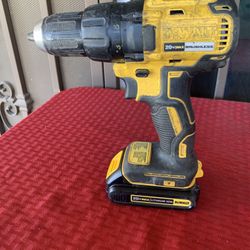 DEWALT DCD777 20V MAX Brushless Cordless 1/2-in Compact Drill/Driver W 1.5 Ah B