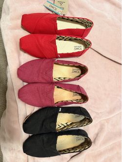 Tom’s women’s shoes