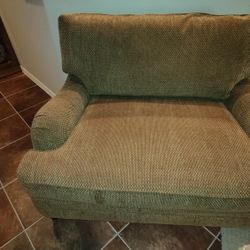 Bernhardt Furniture Chair and a Half