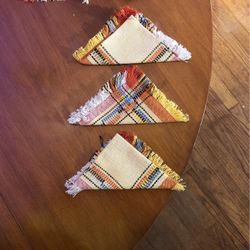 Table Cloth And Napkins