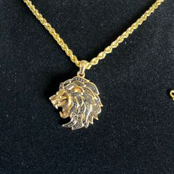 Gold Chain With Pendant