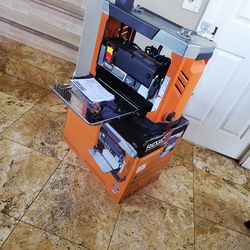 Ridgid 15 Amp Corded 13 in. Thickness Corded Planer. (Slightly Used)