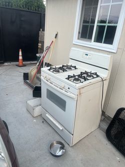 Kitchen stove