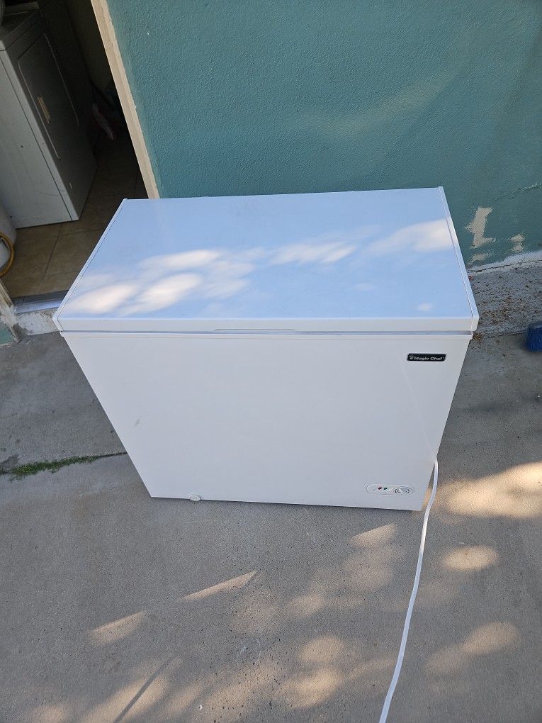 Magic Chef Freezer