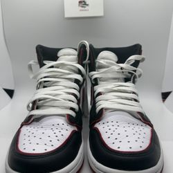 Jordan 1 High Bloodline Size 8.5