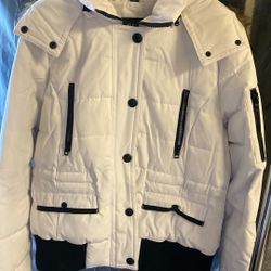 WOMEN’S  GUESS JACKET- XL