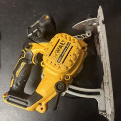 20V MAX Cordless Brushless 6-1/2 in. Sidewinder Style Circular Saw (Tool Only)