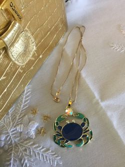 Oceanside Crab Pendant & Gold chain necklace 🐳⛵️