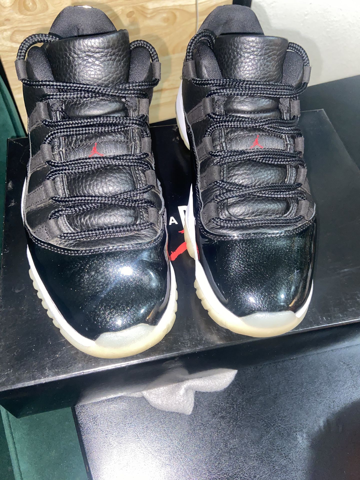 Jordan Low 11s …. Size  9   